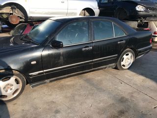 MERCEDES E200 W210-thumb-2