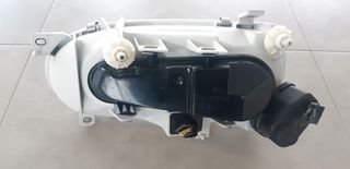 ΦΑΝΑΡΙ ΕΜΠΡΟΣ ΔΕΞΙΑ ΔΙΠΛΟ ΚΑΘΡΕΠΤΗ VW GOLF III 1992 - 1998 HELLA-thumb-3