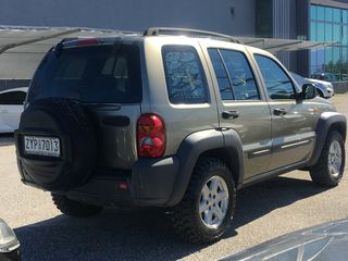 Jeep Cherokee 2004 Sport-thumb-5