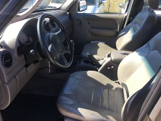 Jeep Cherokee 2004 Sport-thumb-7