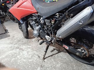 Πωλείται YAMAHA XT660R σε κομμάτια!