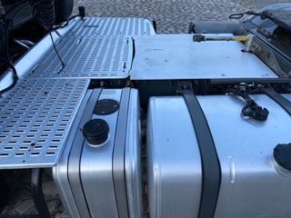 DAF 2014 106XF  440-thumb-9