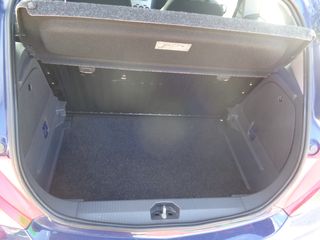 Opel Corsa 2012-thumb-10