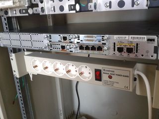 ROUTER CISCO 2811-thumb-1