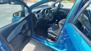 Toyota Yaris 2015-thumb-4