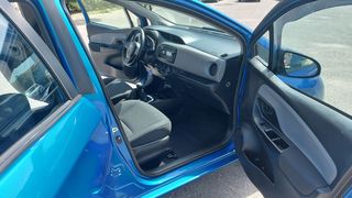 Toyota Yaris 2015-thumb-6