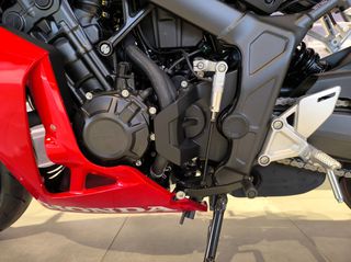 Honda CBR 650 2026 CBR650R e-cluch ΑΤΟΚΑ-thumb-9