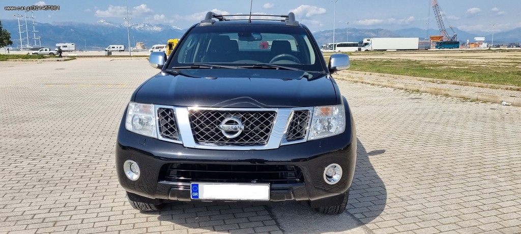 nissan navara car gr