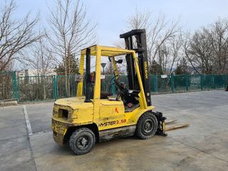 Hyster '04 2500KG; 4.220MM