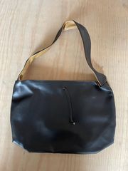Τσάντα γυναικεία μπλέ σκούρο 33χ21cm
