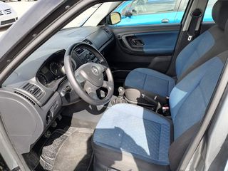 Skoda Fabia 2013-thumb-4