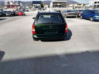 Opel Astra 2000 Sports Tourer-thumb-3