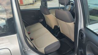 Fiat Panda 2016-thumb-11
