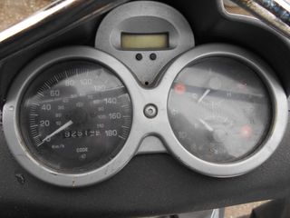 PIAGGIO BEVERLY 250-thumb-2