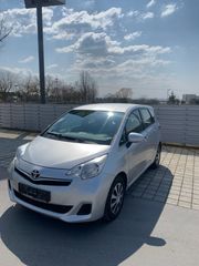 Toyota Verso-S 2011-thumb-1