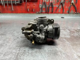 Suzuki UH 125, Καρμπυρατέρ-thumb-2