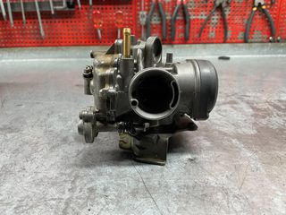 Suzuki UH 125, Καρμπυρατέρ-thumb-3