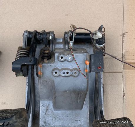 Πεταλιέρα Mercedes 814