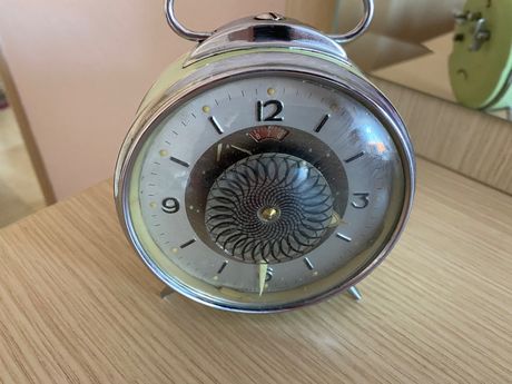 Επιτραπέζιο ρολόι Vintage