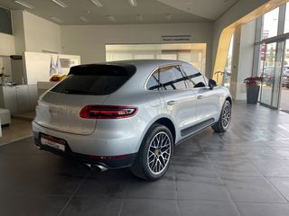 Porsche Macan 2015-thumb-4