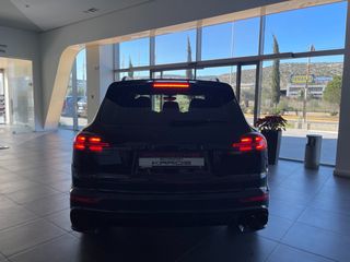Porsche Cayenne 2015 turbo s-thumb-7