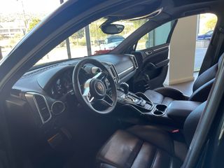 Porsche Cayenne 2015 turbo s-thumb-12