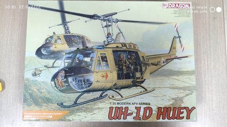 Radiocontrol static models '15 UH-1D Huey  3538    1/35  DRAGON