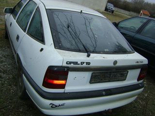 opel vectra 1700-thumb-3
