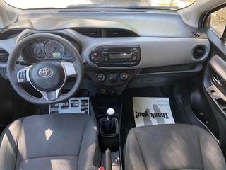 Toyota Yaris 2017 DIESEL-thumb-5