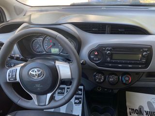 Toyota Yaris 2017 DIESEL-thumb-7