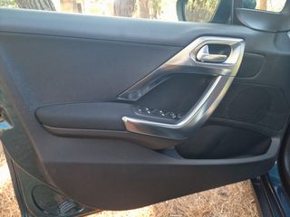 Peugeot 2008 2018 1.6 BlueHDi  Allure-thumb-16