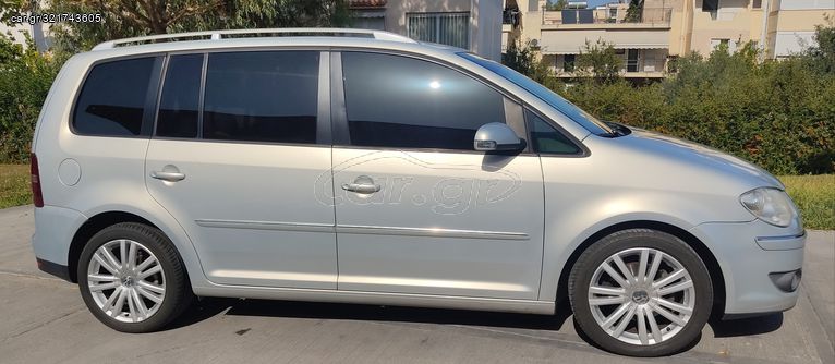 Volkswagen Touran '09  1.4 TSI όλα καινούρια