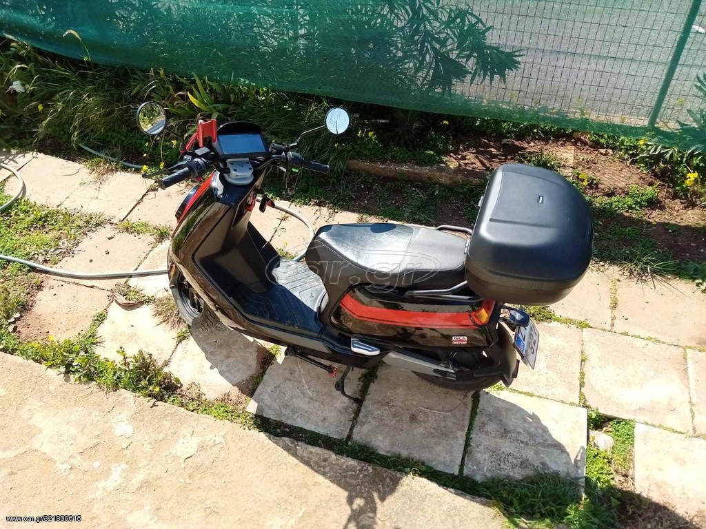 Niu 2021 NQI GTS 3500W 2X35A
