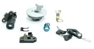 ΛΥΡΗΣ BENELLI ΚΛΕΙΔΑΡΙΕΣ ΚΟΜΠΛΕ ΣΕΤ OEM TRK502,TRK502X, 224-23-503513