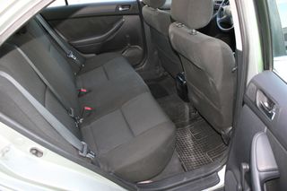 Toyota Avensis 2005 1,6 VVTI TERRA-thumb-9