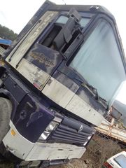 Renault 2000 MAGNUM 520-thumb-4