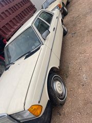 Mercedes-Benz 240 1981 Μόνο για αντίκα-thumb-8