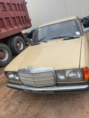 Mercedes-Benz 240 1981 Μόνο για αντίκα-thumb-6