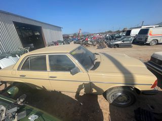 Mercedes-Benz 240 1981 Μόνο για αντίκα-thumb-17