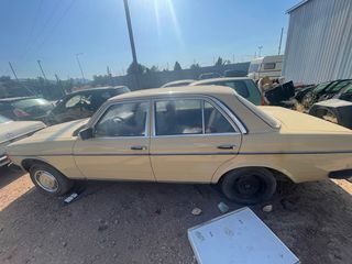 Mercedes-Benz 240 1981 Μόνο για αντίκα-thumb-19