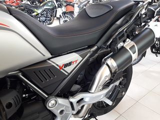 Moto Guzzi V 85 TT 2026 TRAVEL-thumb-17