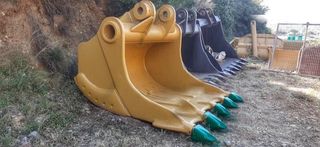 Κάδοι Μπαζών CAT 2005 385BLME -thumb-1