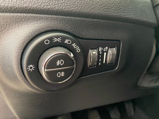 Jeep Compass 2017 LIMITED-thumb-23