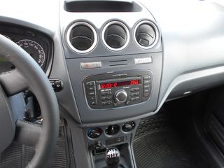 Ψυγείο Ford 2012 conect-thumb-10