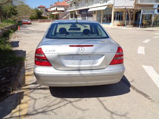 Mercedes-Benz 320 2006 W211-thumb-4