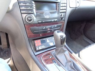Mercedes-Benz 320 2006 W211-thumb-12