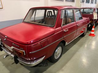 Wartburg 353 1977-thumb-1