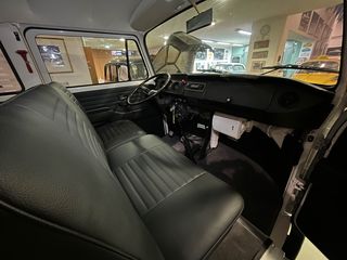 Volkswagen T2 1971 BUS-thumb-15