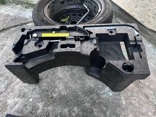 Βάση ρεζέρβας VW PASSAT 2007