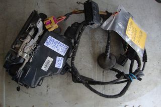 PASSAT 97-00 ΠΙΣΟ ΑΡΙΣΤΕΡΗ / Ανταλλακτικα & Αξεσουάρ  Αυτοκινήτων  Αμάξωμα Εξωτερικό  Κλειδαριές/Κλειδιά   Πλεξούδα